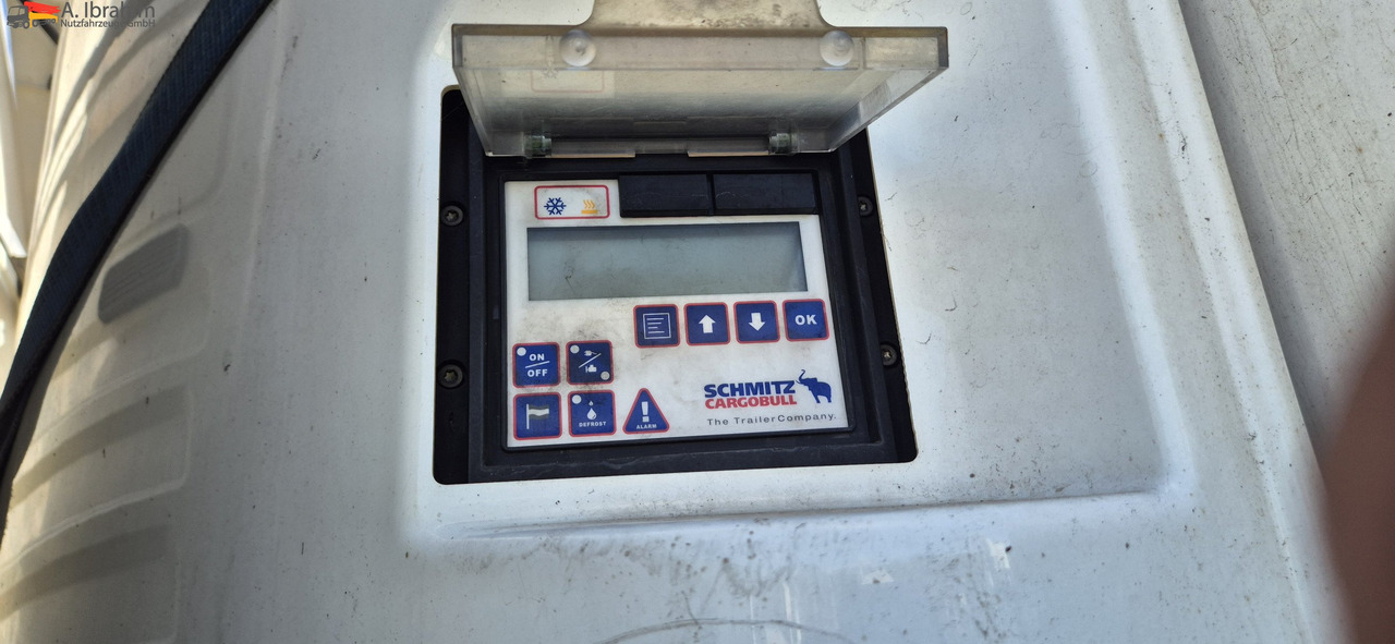 Schmitz SKO 24 Stirnwandschaden, voll fahrbereit Schmitz Kühlaggregat - Semi-remorque frigorifique: photos 3 Schmitz SKO 24 Stirnwandschaden, voll fahrbereit Schmitz Kühlaggregat - Semi-remorque frigorifique: photos 3