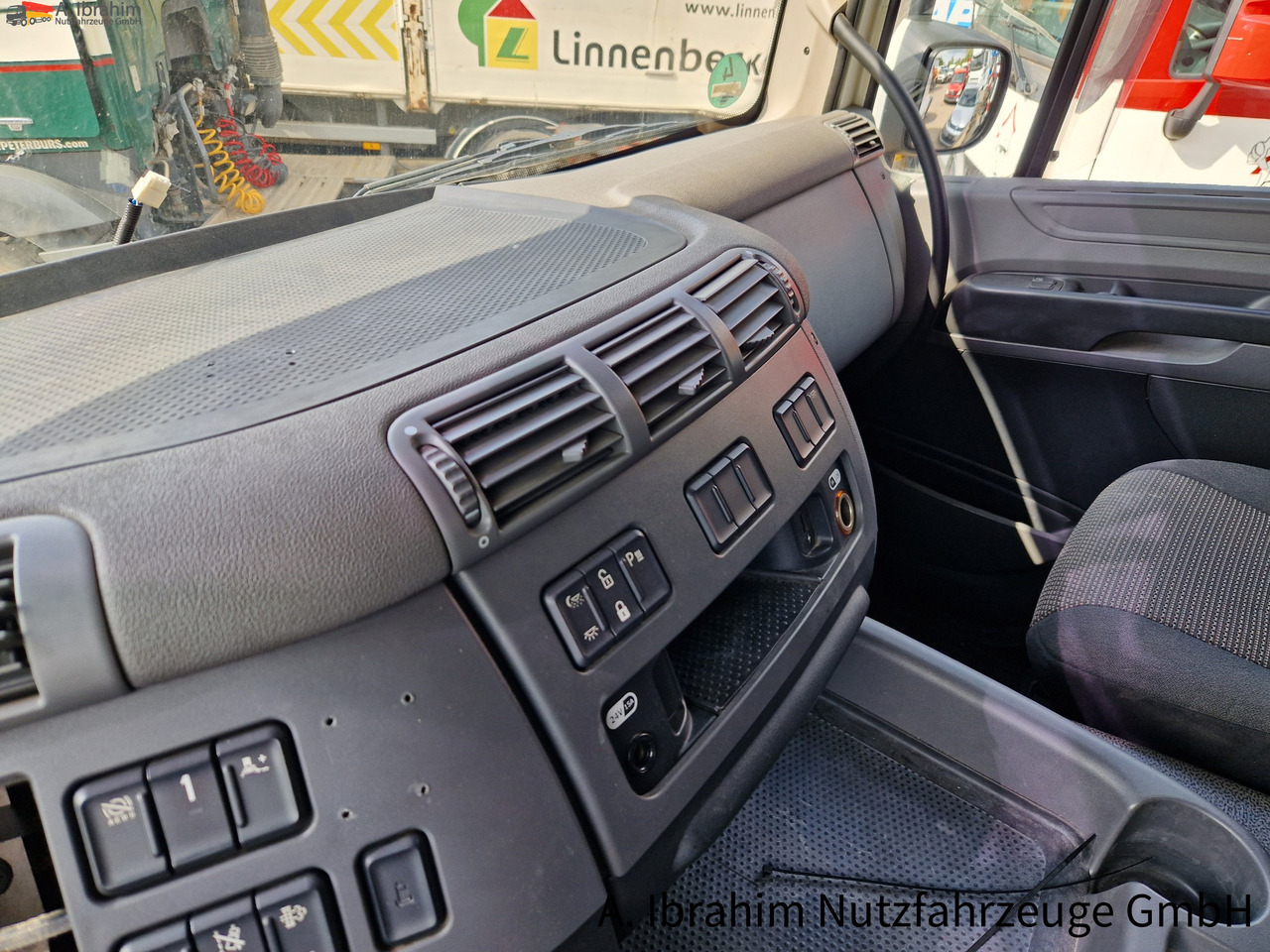 Daf CF 400 FT PTO für Kompressor Standklima, fehlerfrei - Tracteur routier: photos 3 Daf CF 400 FT PTO für Kompressor Standklima, fehlerfrei - Tracteur routier: photos 3