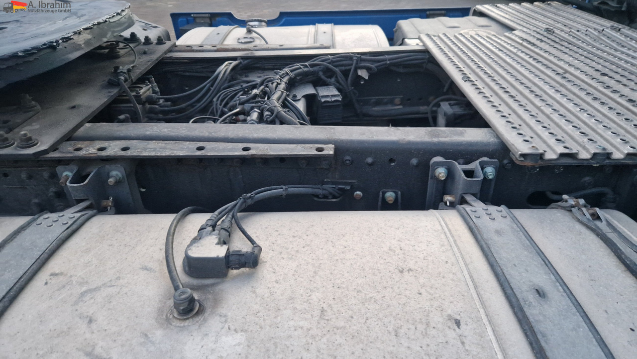 Tracteur routier MAN 18.480 TGX XLX Retarder 2x Tank deutsches Fahrzeug, einsatzbereit: photos 15