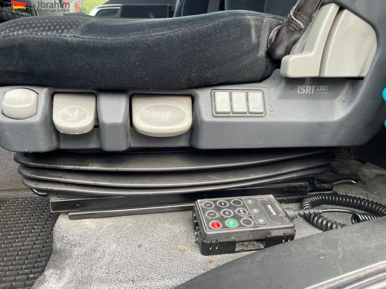 MAN TGS 18.440 Tüv 05 2026 | Euro 6 | 4x2 | Klima | Blatt Luft - Tracteur routier: photos 3 MAN TGS 18.440 Tüv 05 2026 | Euro 6 | 4x2 | Klima | Blatt Luft - Tracteur routier: photos 3