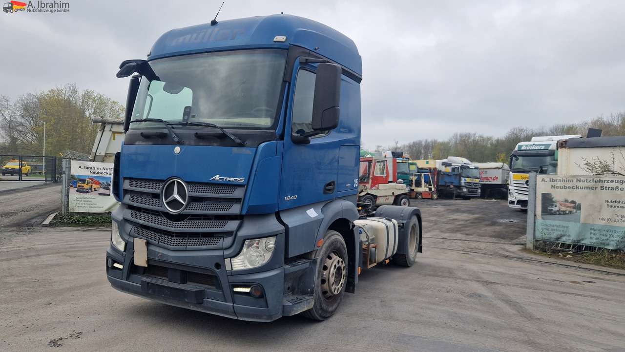 Mercedes-Benz 1843 Kipphydraulik, Standklima - Tracteur routier: photos 1 Mercedes-Benz 1843 Kipphydraulik, Standklima - Tracteur routier: photos 1