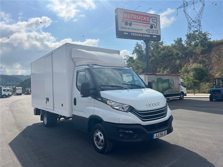 Iveco 35C16HA8 - Fourgon grand volume: photos 3 Iveco 35C16HA8 - Fourgon grand volume: photos 3