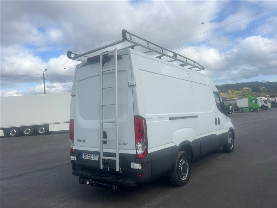 Iveco 35S16 - Fourgon utilitaire: photos 4 Iveco 35S16 - Fourgon utilitaire: photos 4