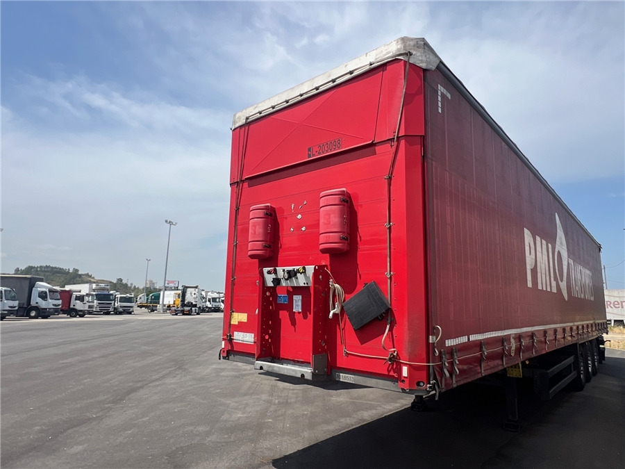 SCHMITZ CARGOBULL SCB-S3T TETO ELEVAR - Semi-remorque rideaux coulissants: photos 1 SCHMITZ CARGOBULL SCB-S3T TETO ELEVAR - Semi-remorque rideaux coulissants: photos 1