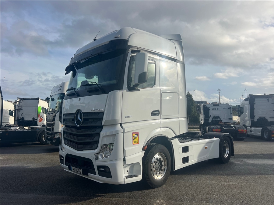 MERCEDES-BENZ 1851 / RETARDER - Tracteur routier: photos 3 MERCEDES-BENZ 1851 / RETARDER - Tracteur routier: photos 3