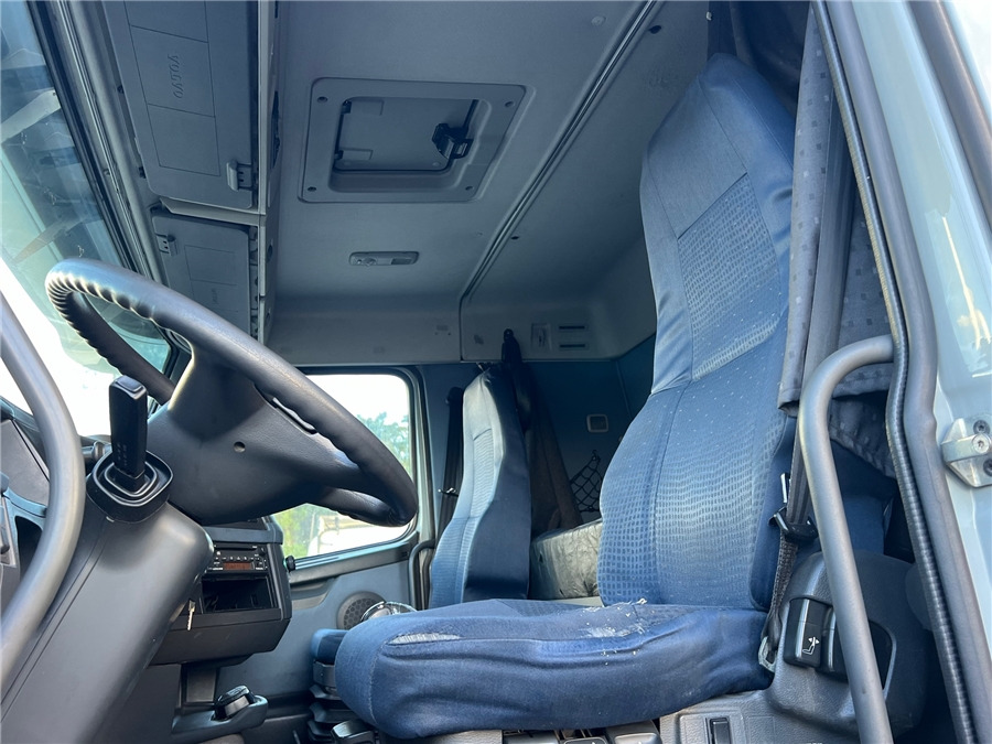 Photo d'intérieur 2: Tracteur routier Volvo FH Photo d'intérieur 2: Tracteur routier Volvo FH