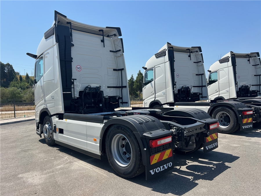 Volvo VOLVO AERO 500 retarder/airparkoll - Tracteur routier: photos 4 Volvo VOLVO AERO 500 retarder/airparkoll - Tracteur routier: photos 4