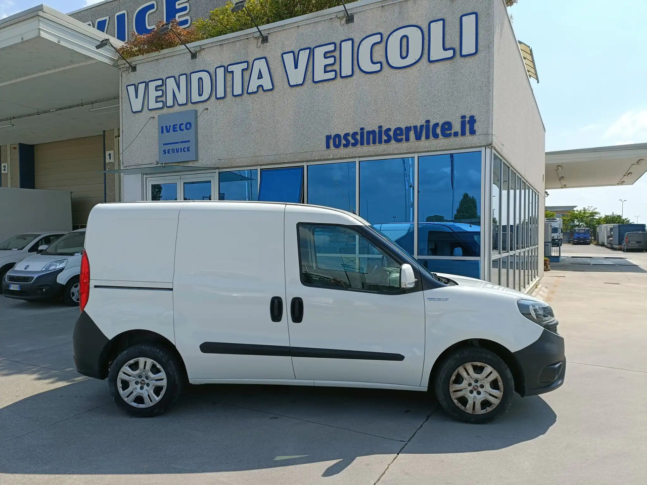 FIAT DOBLO CARGO 1.3 MJT SX - Fourgon utilitaire: photos 1 FIAT DOBLO CARGO 1.3 MJT SX - Fourgon utilitaire: photos 1