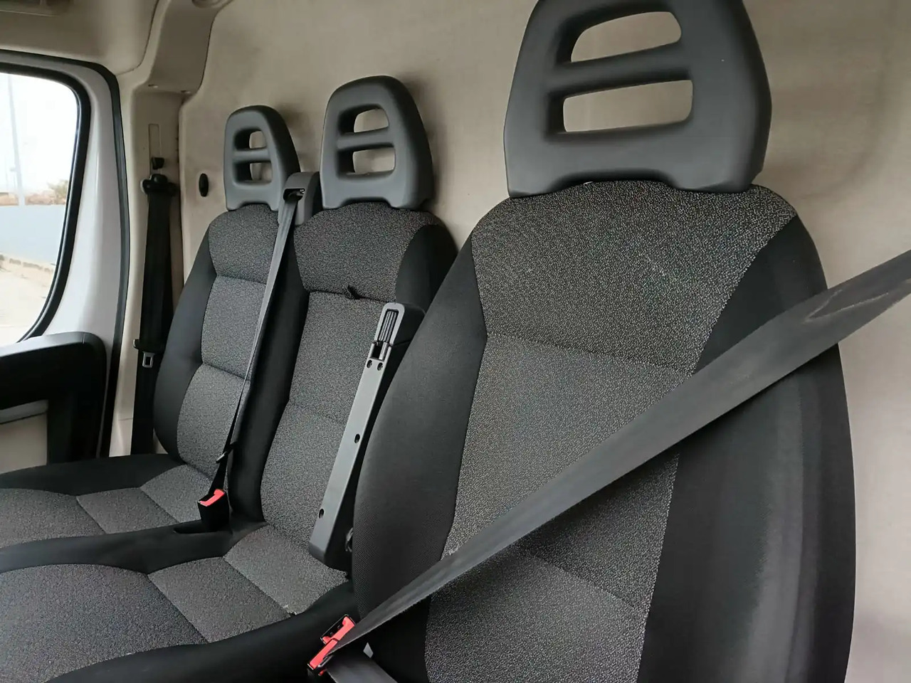 Fourgon utilitaire FIAT DUCATO L2H2: photos 14