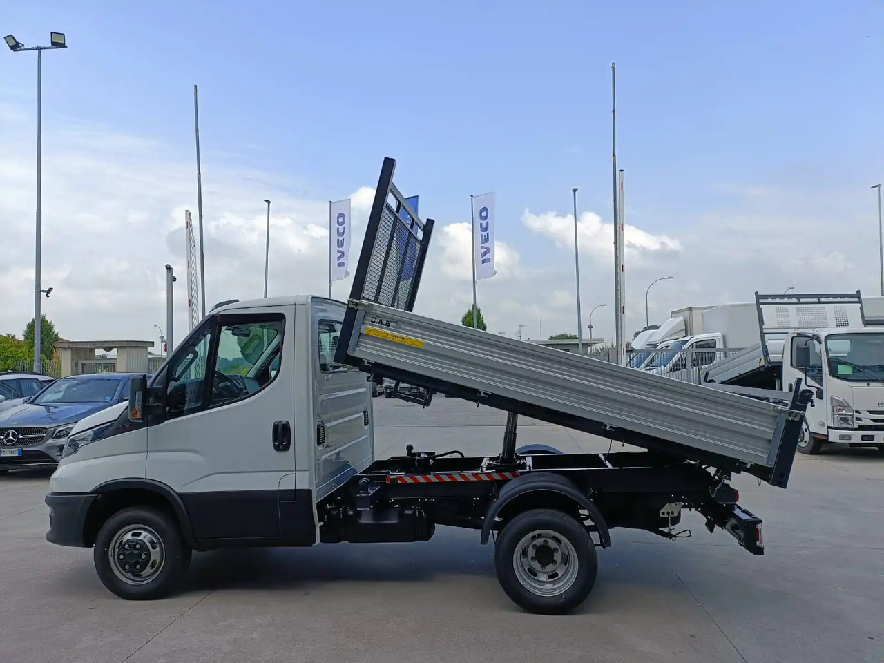 IVECO DAILY 35C16 3000 cc KM 0 — crédit-bail IVECO DAILY 35C16 3000 cc KM 0: photos 8