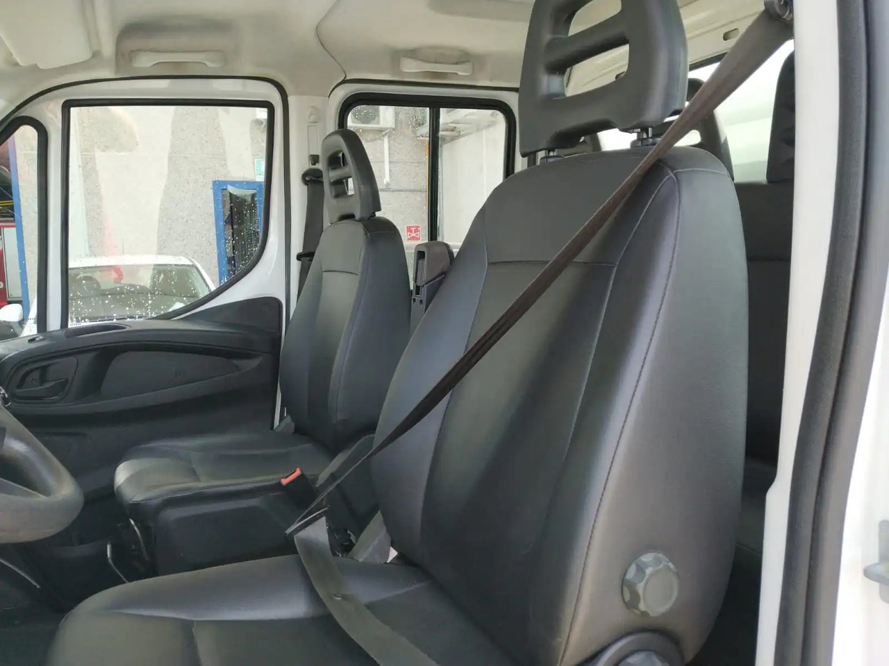 Utilitaire benne IVECO DAILY 35C16 6 POSTI 3000 CC: photos 16