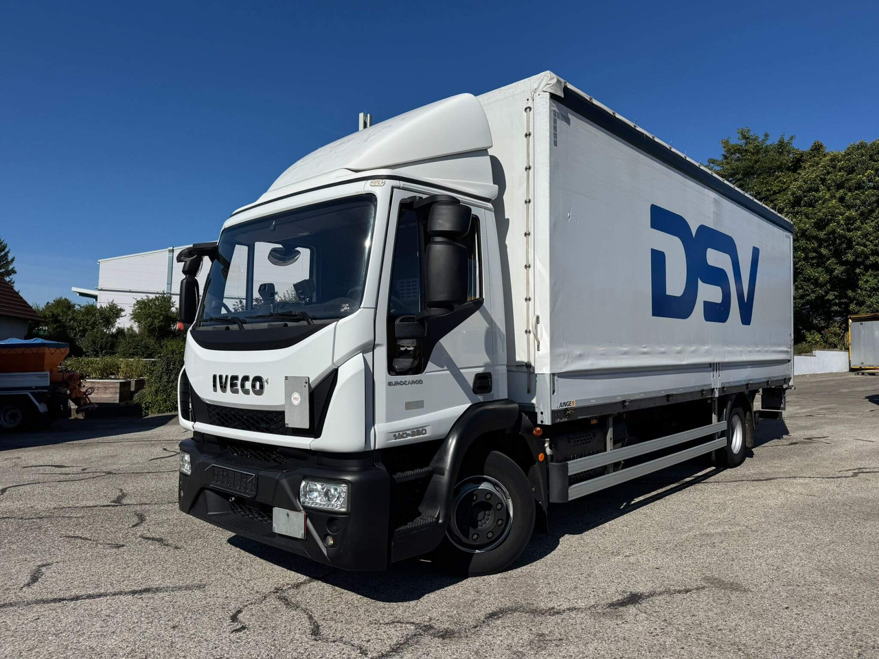 IVECO EUROCARGO 140E28P - Camion à rideaux coulissants: photos 1 IVECO EUROCARGO 140E28P - Camion à rideaux coulissants: photos 1