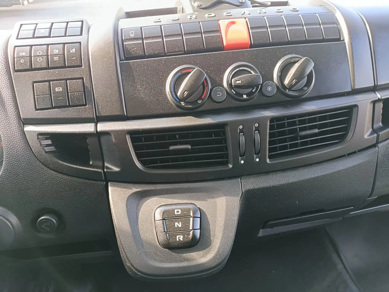 IVECO EUROCARGO 160E25P - Châssis cabine: photos 3 IVECO EUROCARGO 160E25P - Châssis cabine: photos 3