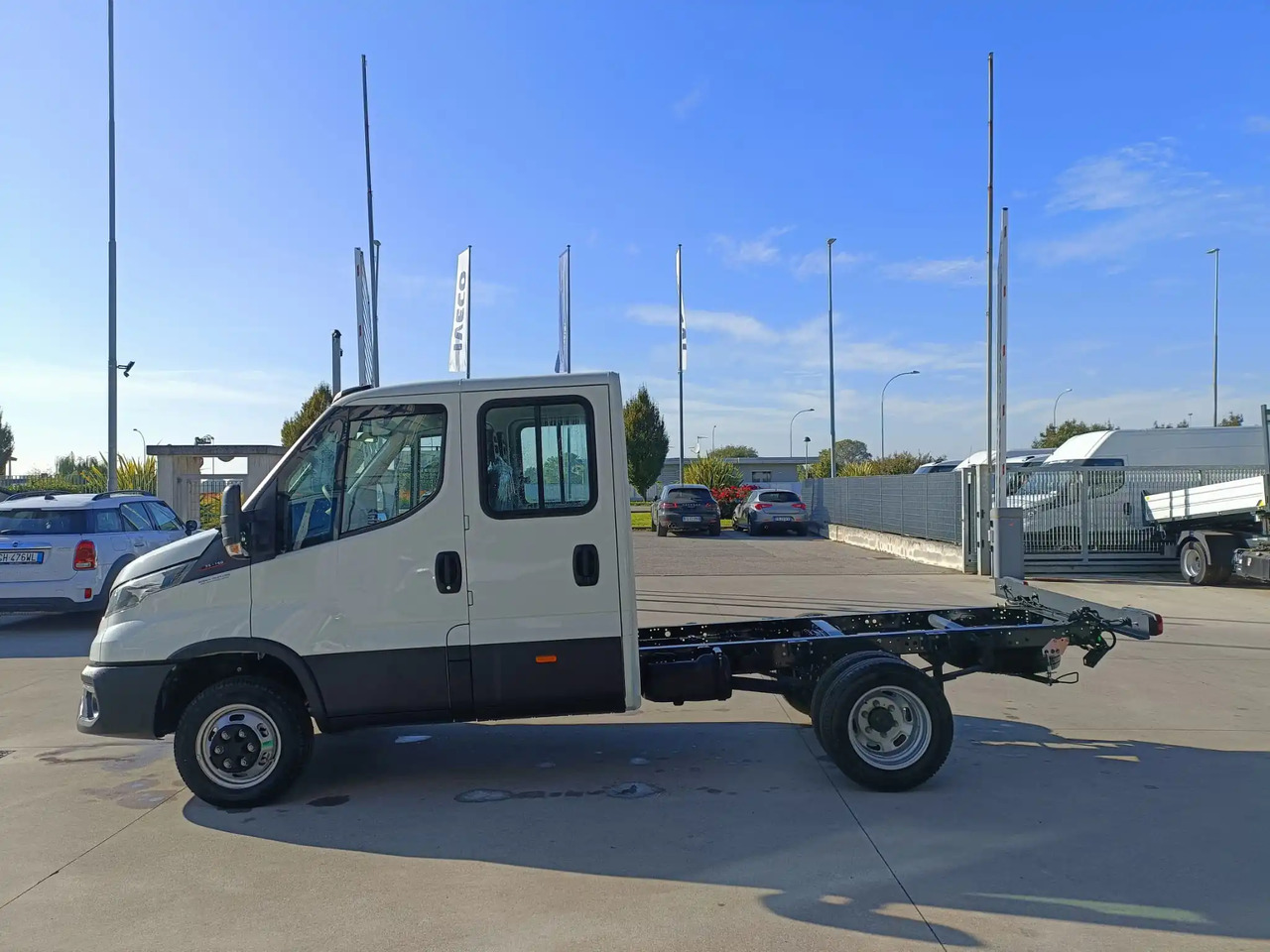 Véhicule utilitaire IVECO DAILY 35C16 DOPPIA CABINA 7 POSTI: photos 6