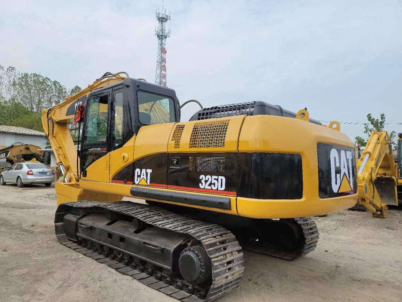 Caterpillar 325D - Pelle sur chenille: photos 1 Caterpillar 325D - Pelle sur chenille: photos 1