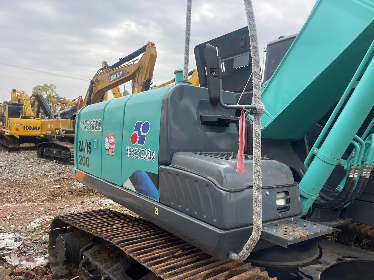 Hitachi ZX200-3 - Pelle sur chenille: photos 2 Hitachi ZX200-3 - Pelle sur chenille: photos 2