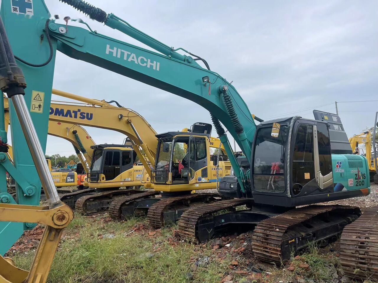 Hitachi ZX200-3 - Pelle sur chenille: photos 4 Hitachi ZX200-3 - Pelle sur chenille: photos 4