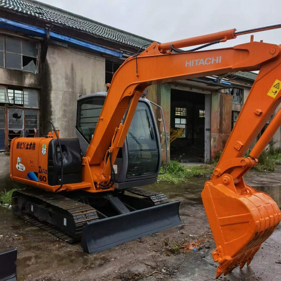 Hitachi ZX60 - Pelle sur chenille: photos 3 Hitachi ZX60 - Pelle sur chenille: photos 3