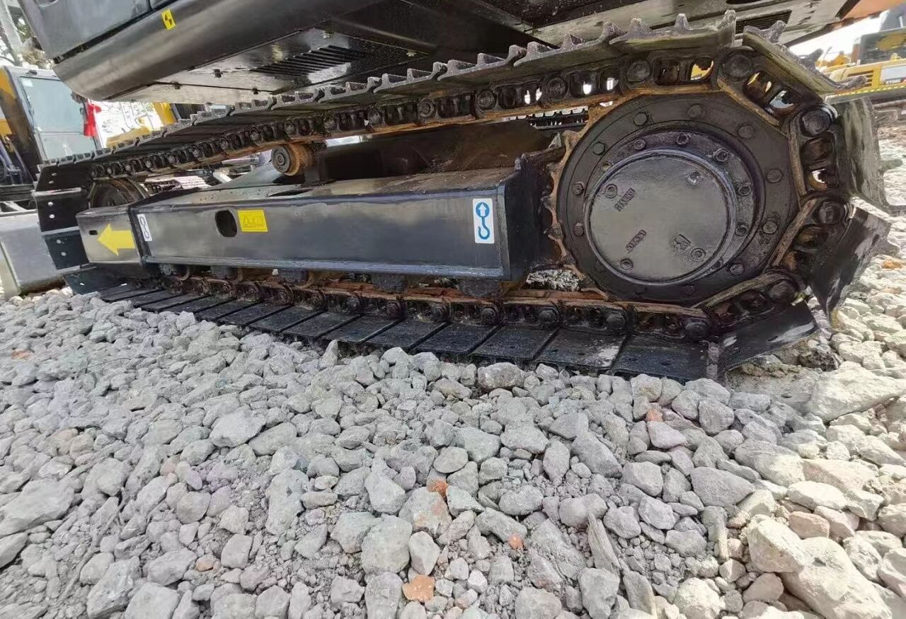 Hitachi ZX70 - Pelle sur chenille: photos 2 Hitachi ZX70 - Pelle sur chenille: photos 2