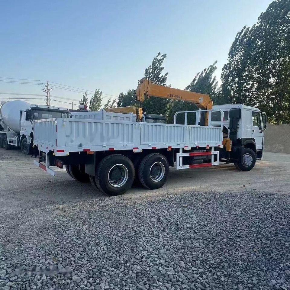 Howo crane 371 6tons - Camion benne, Camion grue: photos 1 Howo crane 371 6tons - Camion benne, Camion grue: photos 1