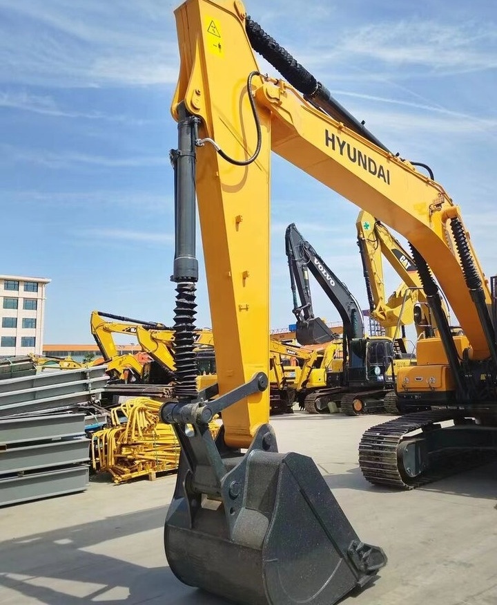 Hyundai R220-9S - Pelle sur chenille: photos 4 Hyundai R220-9S - Pelle sur chenille: photos 4