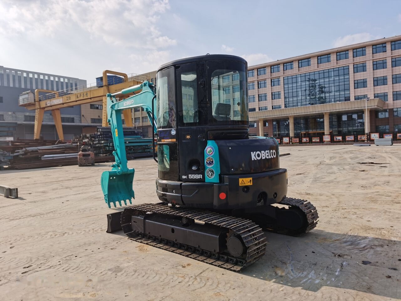 Kobelco SK55SR-5 - Pelle sur chenille: photos 1 Kobelco SK55SR-5 - Pelle sur chenille: photos 1
