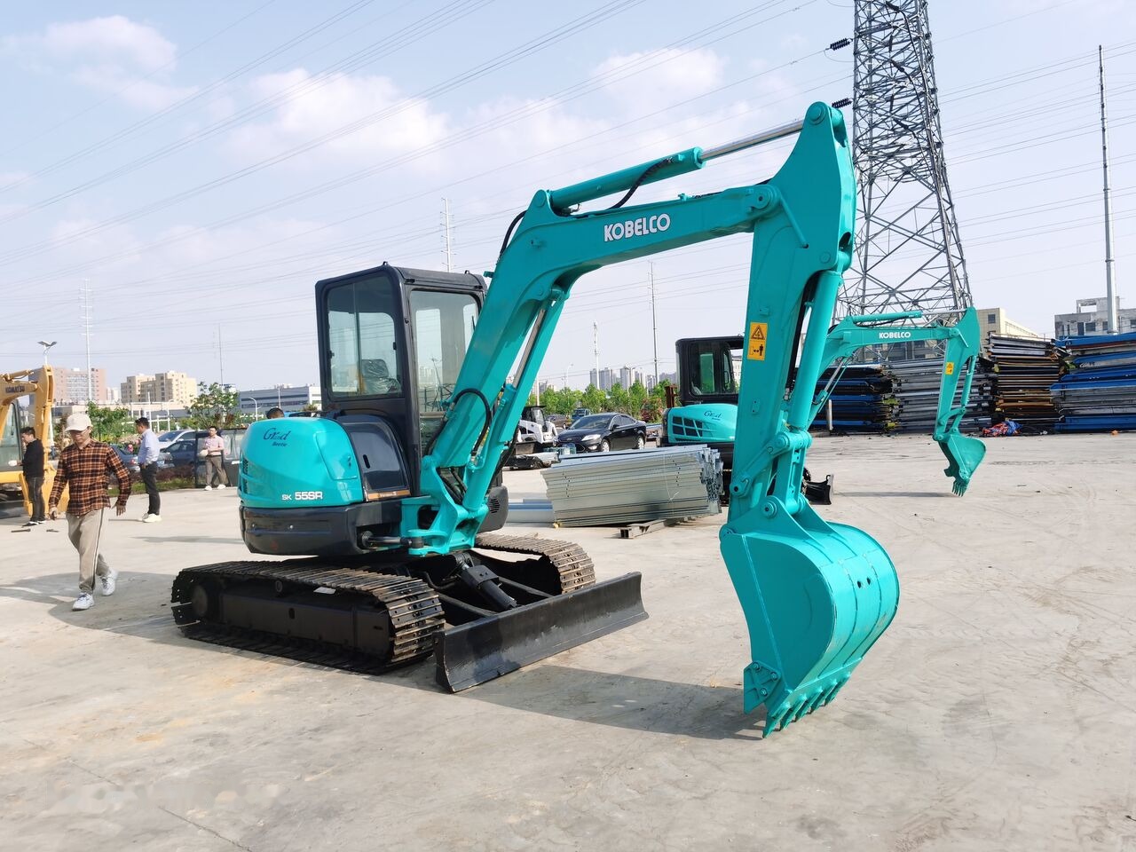 Kobelco SK55SR-5 - Pelle sur chenille: photos 5 Kobelco SK55SR-5 - Pelle sur chenille: photos 5