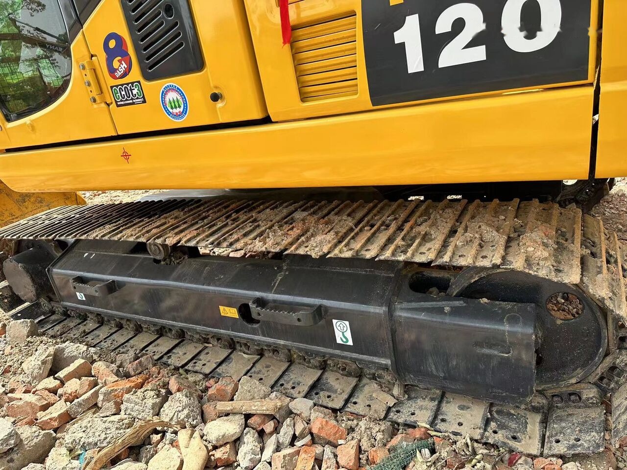 Komatsu PC120-8 - Pelle sur chenille: photos 2 Komatsu PC120-8 - Pelle sur chenille: photos 2