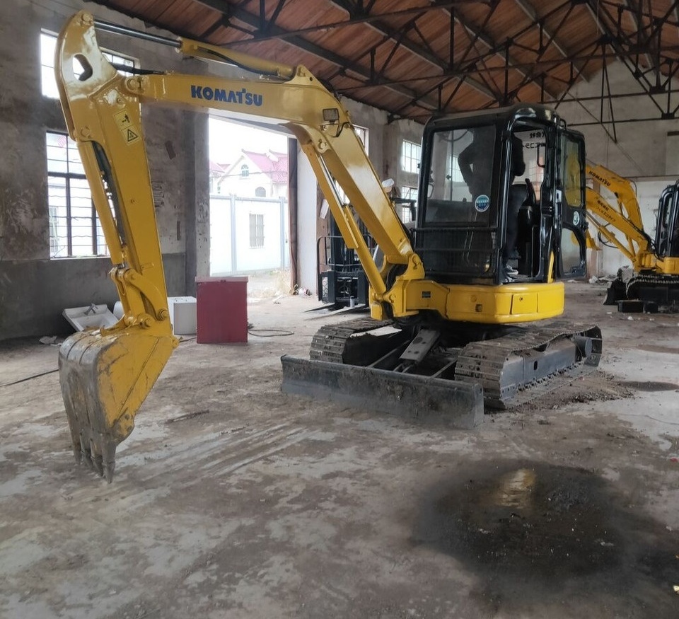 Komatsu PC50 - Mini pelle: photos 4 Komatsu PC50 - Mini pelle: photos 4