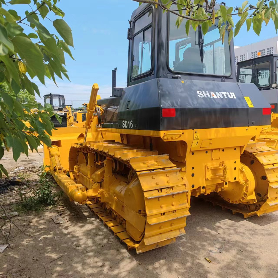 Shantui SD16 - Bulldozer: photos 1 Shantui SD16 - Bulldozer: photos 1