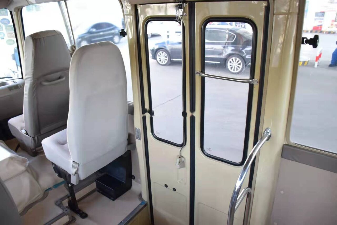 Toyota Coaster - Bus urbain: photos 3 Toyota Coaster - Bus urbain: photos 3