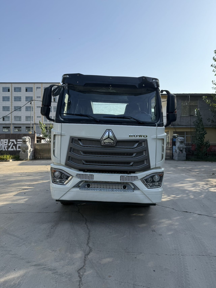 HOWO 6x4 - Tracteur routier: photos 3 HOWO 6x4 - Tracteur routier: photos 3
