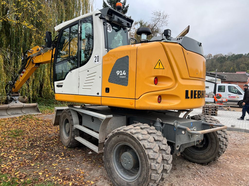 Liebherr A 914 Compact SW 33 Likufix Liebherr A 914 Compact SW 33 Likufix - Pelle sur pneus: photos 2 Liebherr A 914 Compact SW 33 Likufix Liebherr A 914 Compact SW 33 Likufix - Pelle sur pneus: photos 2