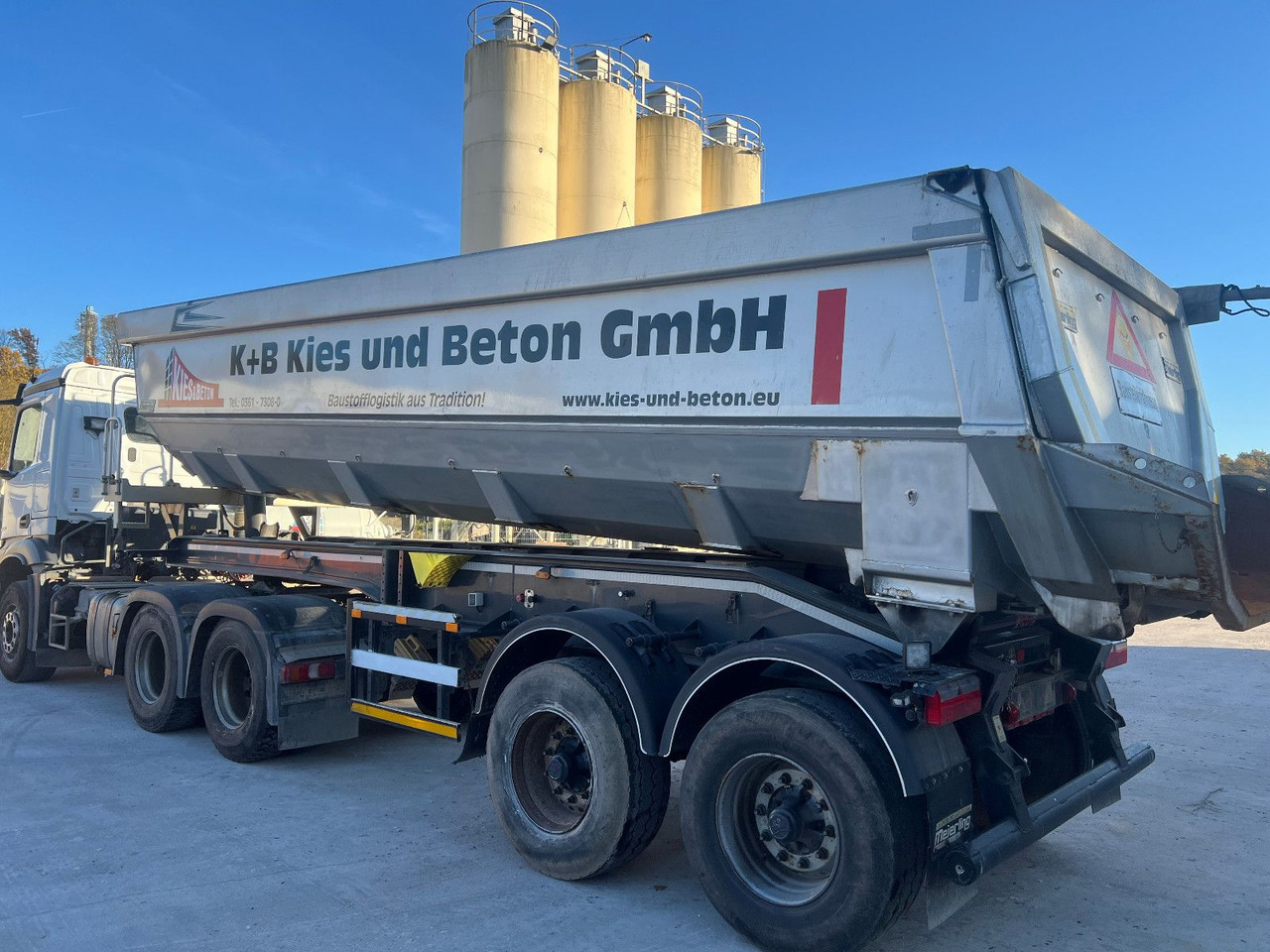 Mercedes-Benz 2648 mit Kippauflieger - Tracteur routier: photos 2 Mercedes-Benz 2648 mit Kippauflieger - Tracteur routier: photos 2