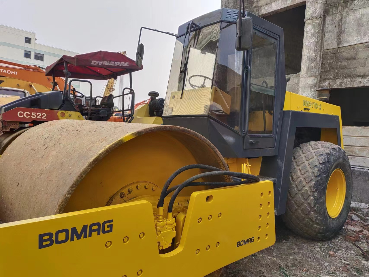 BOMAG BW217D - Compacteur à pieds de mouton/ Monocylindre: photos 1 BOMAG BW217D - Compacteur à pieds de mouton/ Monocylindre: photos 1