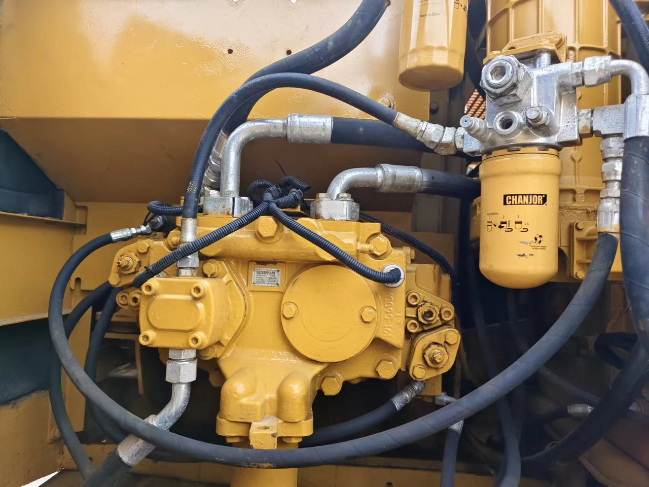 CATERPILLAR 320C - Pelle sur chenille: photos 3 CATERPILLAR 320C - Pelle sur chenille: photos 3