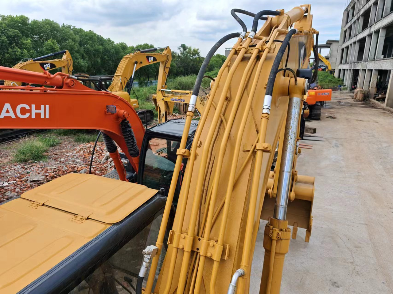 CATERPILLAR 320C - Pelle sur chenille: photos 5 CATERPILLAR 320C - Pelle sur chenille: photos 5