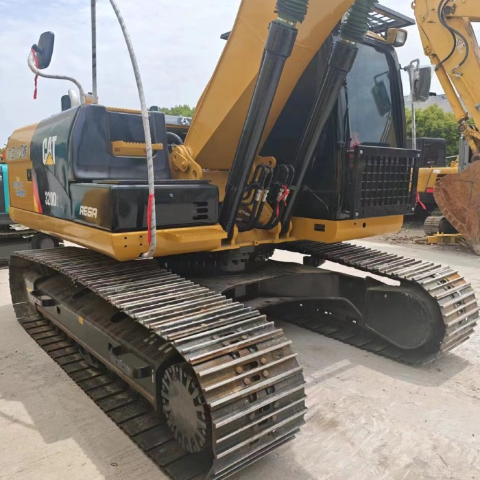 CATERPILLAR 320DL - Pelle sur chenille: photos 2 CATERPILLAR 320DL - Pelle sur chenille: photos 2