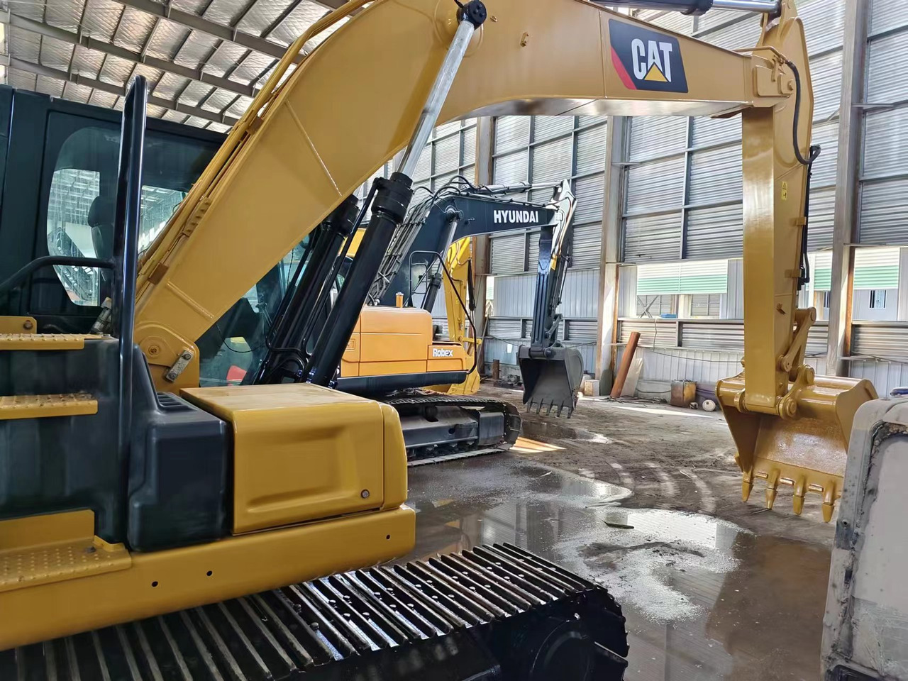 CATERPILLAR 320GC CAT 320 - Pelle sur chenille: photos 3 CATERPILLAR 320GC CAT 320 - Pelle sur chenille: photos 3