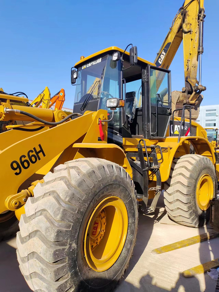 CATERPILLAR 966H CAT - Chargeuse sur pneus: photos 4 CATERPILLAR 966H CAT - Chargeuse sur pneus: photos 4