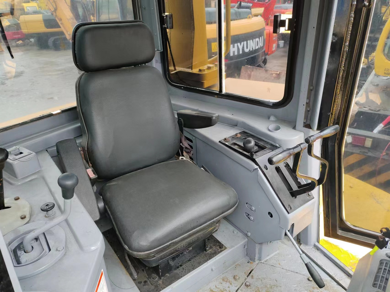 CATERPILLAR D7R - Bulldozer: photos 4 CATERPILLAR D7R - Bulldozer: photos 4