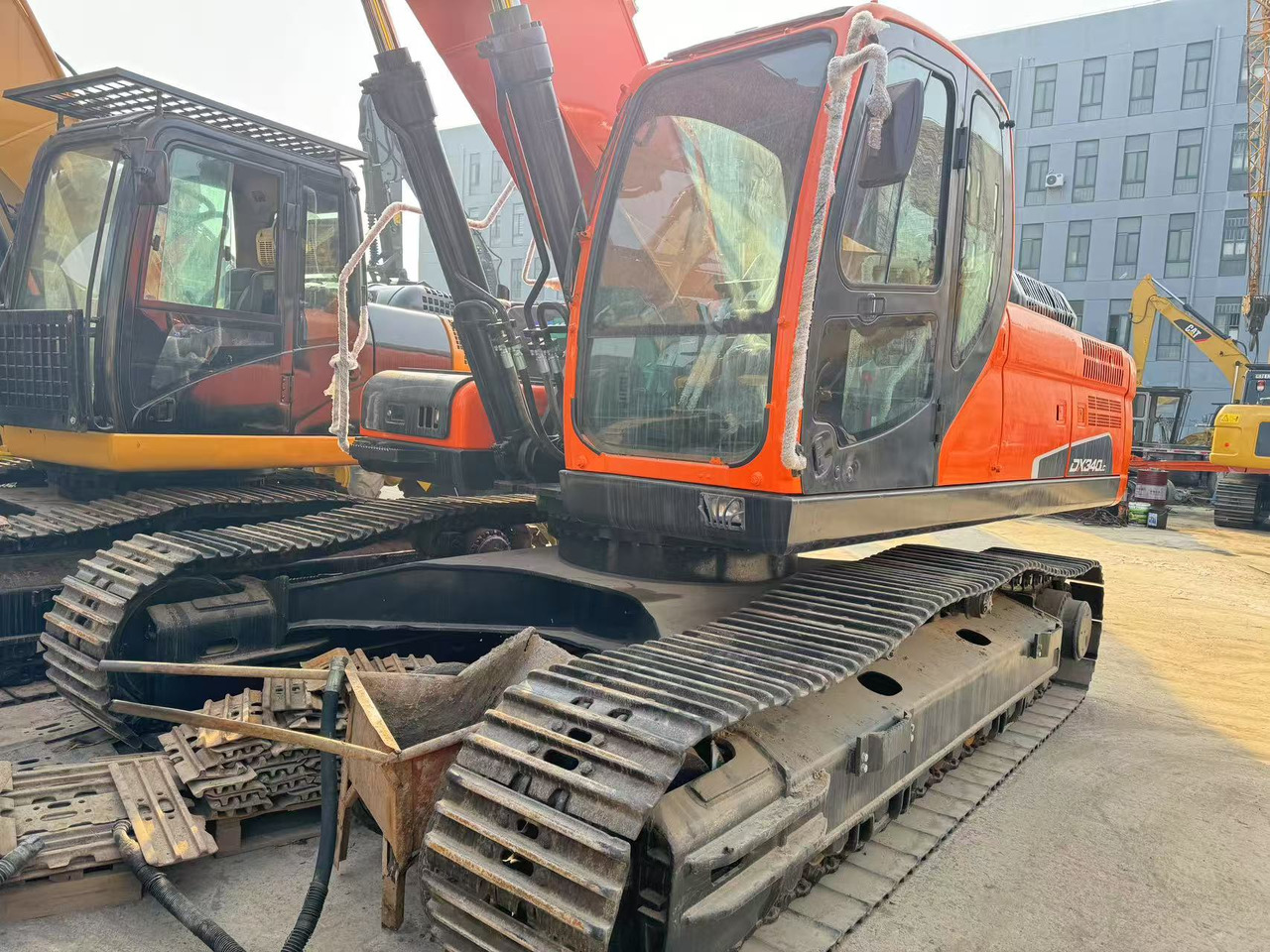 DOOSAN DX340LC - Pelle sur chenille: photos 4 DOOSAN DX340LC - Pelle sur chenille: photos 4