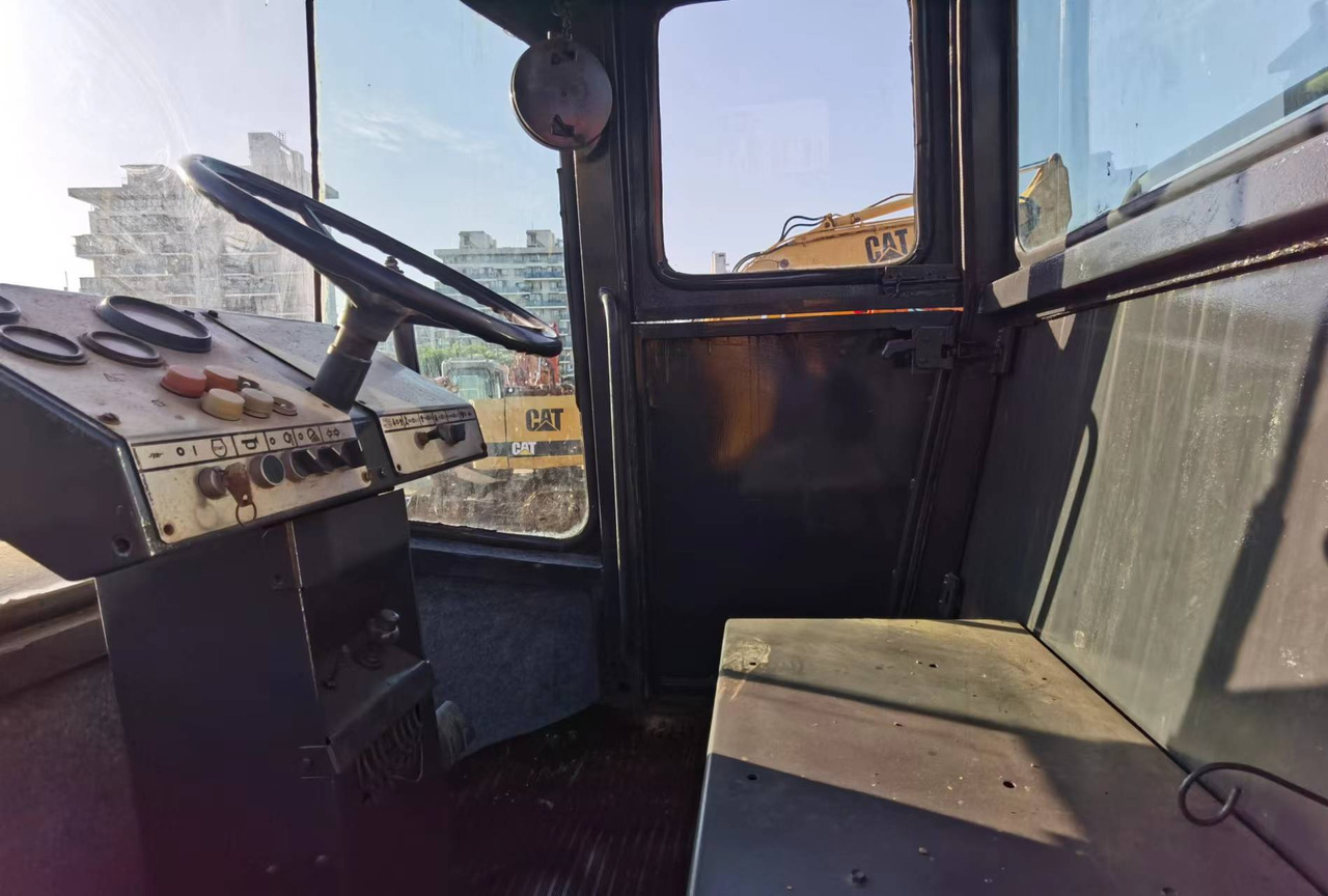 DYNAPAC CA30D - Compacteur à pieds de mouton/ Monocylindre: photos 3 DYNAPAC CA30D - Compacteur à pieds de mouton/ Monocylindre: photos 3