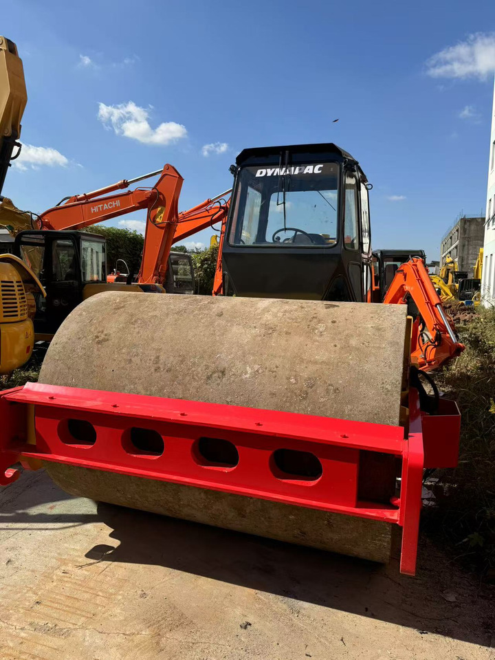 DYNAPAC CA30D - Compacteur à pieds de mouton/ Monocylindre: photos 2 DYNAPAC CA30D - Compacteur à pieds de mouton/ Monocylindre: photos 2