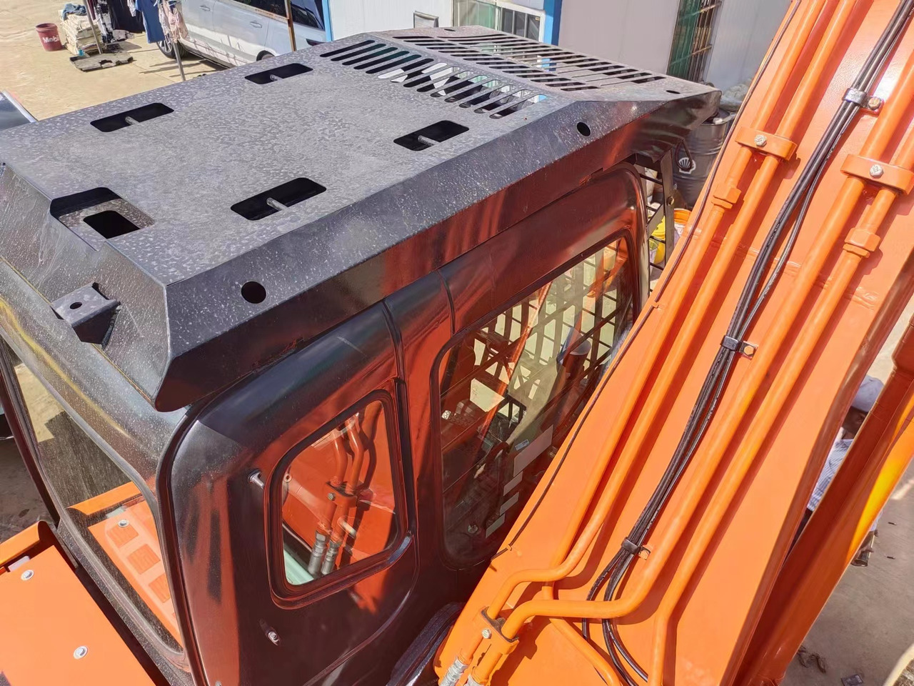 HITACHI ZX200 - Pelle sur chenille: photos 5 HITACHI ZX200 - Pelle sur chenille: photos 5