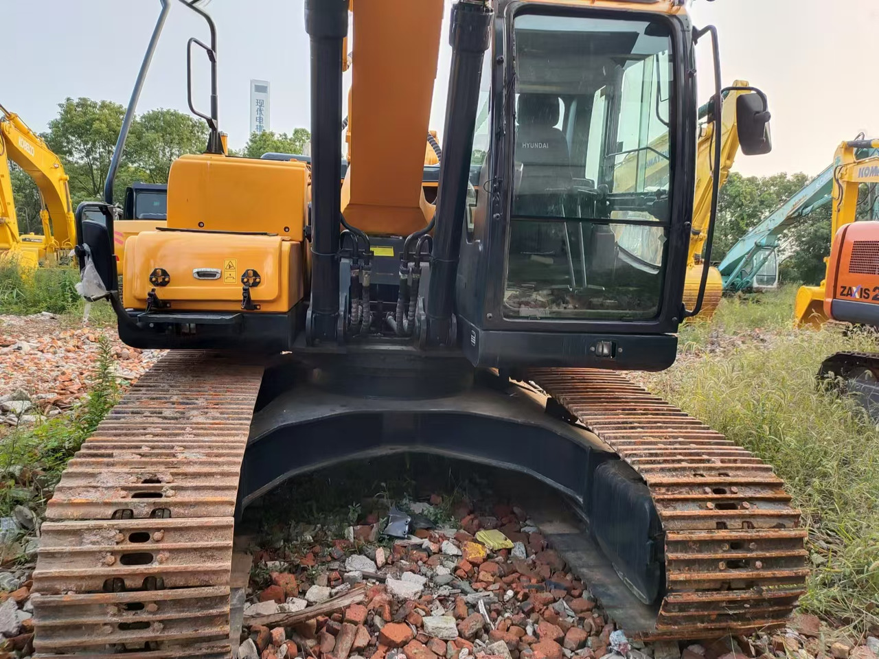 HYUNDAI R220LC-9S - Pelle sur chenille: photos 4 HYUNDAI R220LC-9S - Pelle sur chenille: photos 4