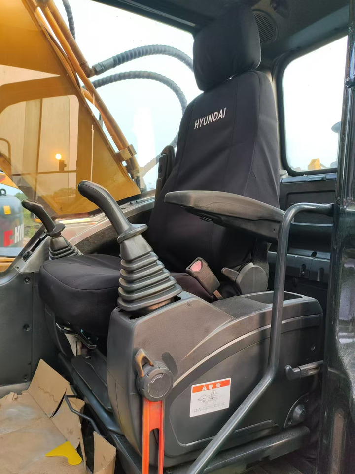 HYUNDAI R220LC-9S - Pelle sur chenille: photos 3 HYUNDAI R220LC-9S - Pelle sur chenille: photos 3