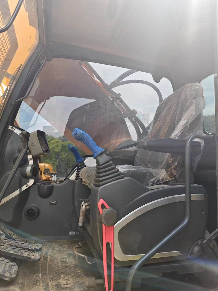 HYUNDAI R385LC-9T - Pelle sur chenille: photos 4 HYUNDAI R385LC-9T - Pelle sur chenille: photos 4