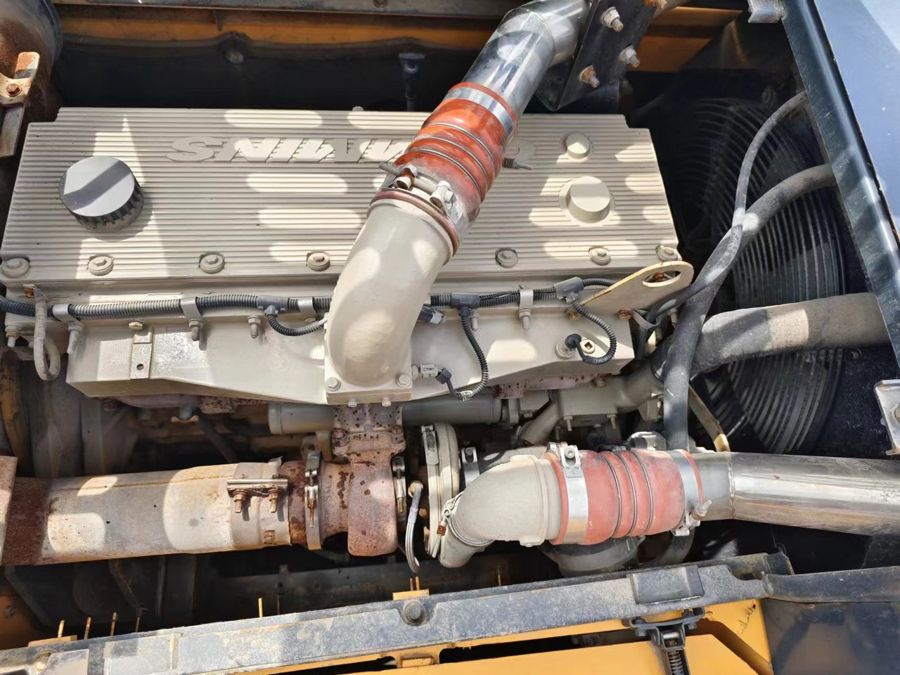 HYUNDAI R385LC-9T - Pelle sur chenille: photos 4 HYUNDAI R385LC-9T - Pelle sur chenille: photos 4