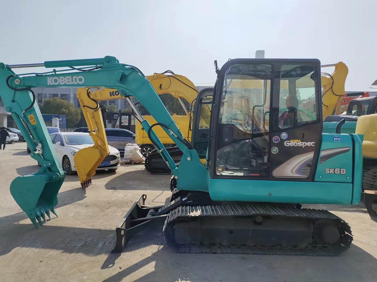 KOBELCO SK60-8 - Mini pelle: photos 3 KOBELCO SK60-8 - Mini pelle: photos 3
